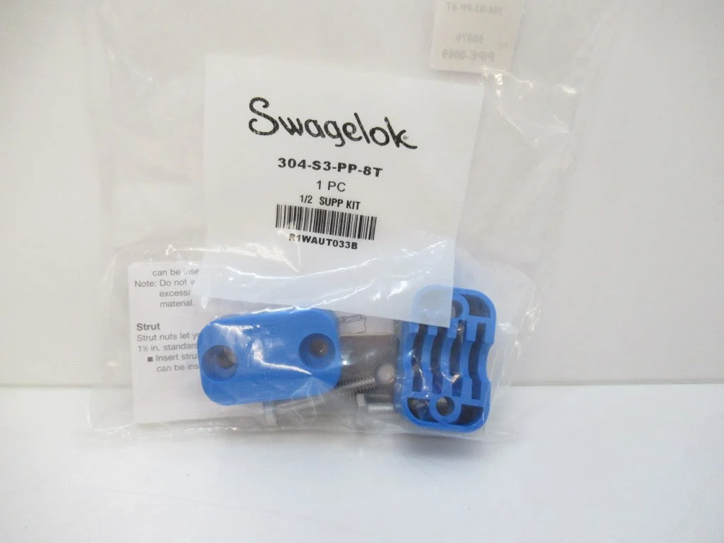 304-S3-PP-8T Swagelok Bolted Plastic Clamp Tube Support Kit 1/2 in